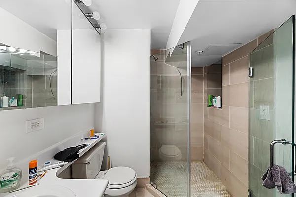 Rented by REAL New York | media 12