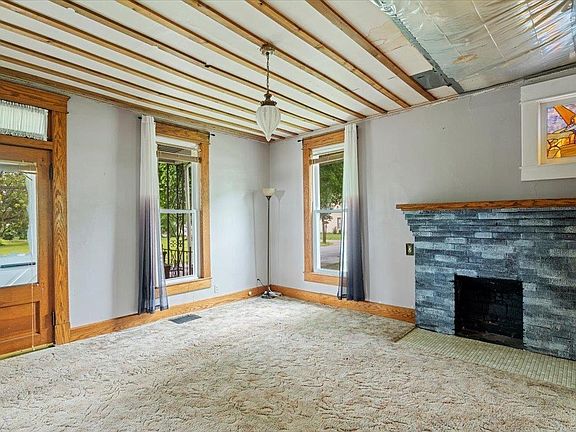4th image of 206 W Montgomery St