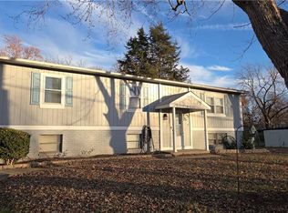 900 N Walker St, Olathe, KS 66061