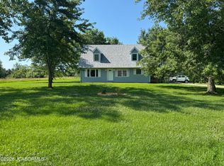 2524 La Char Dr, Holts Summit, MO 65043