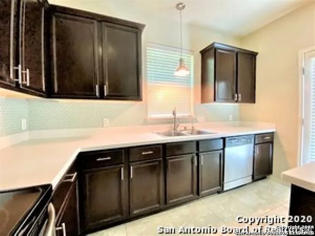 7106 Sunny Day — Photo 10