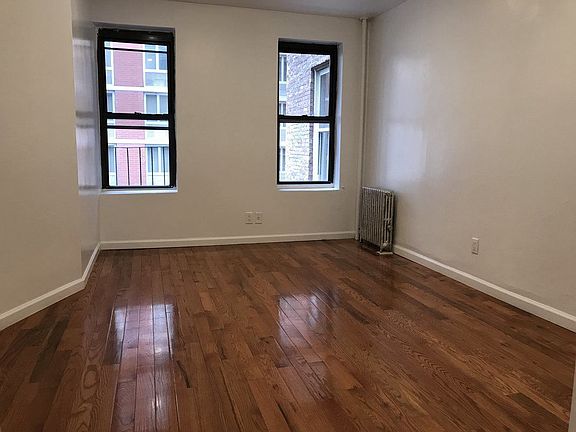 5th image of 334 W 37th St APT 4C