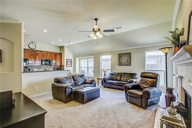 1st image of 620 Cypress Hill Dr