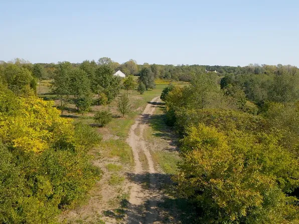 867 Turtle Bay Rd, Boonville, IN 47601