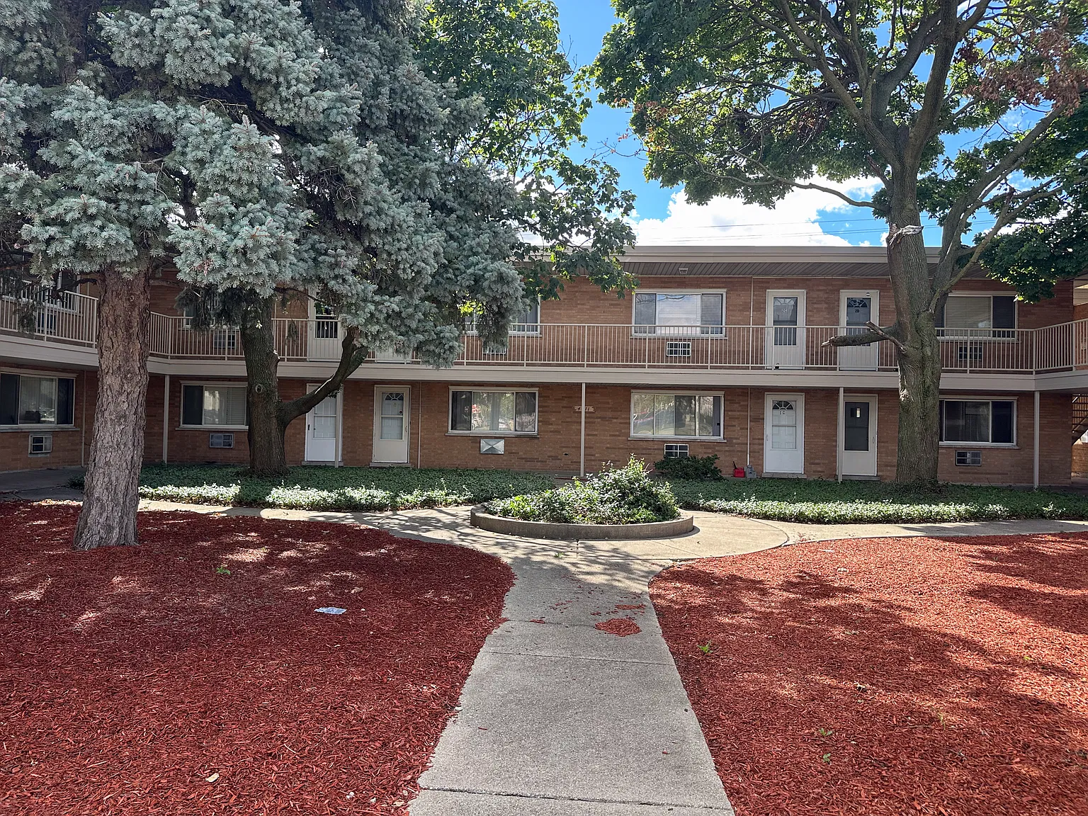 2 bed, $1,650 — Photo 1