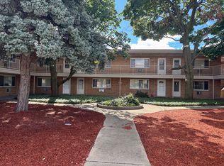4207 W 95th St APT 2A, Oak Lawn, IL 60453