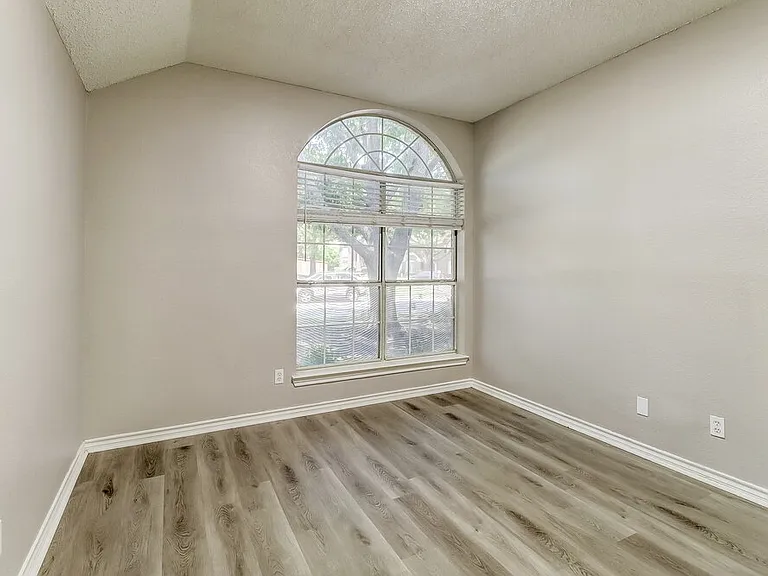 602 Copeland Dr — Photo 13