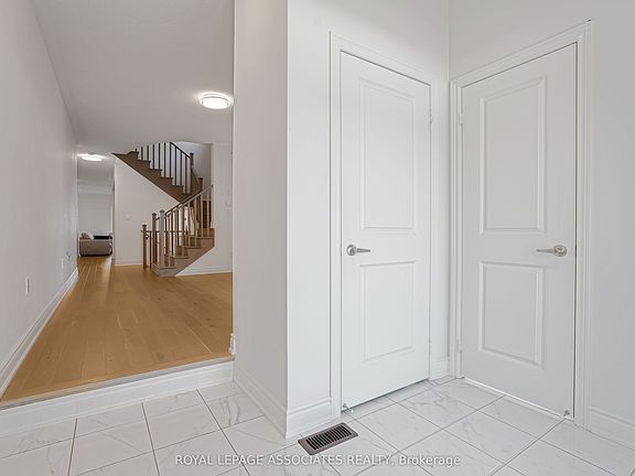 4th image of 2201 Crystal Dr