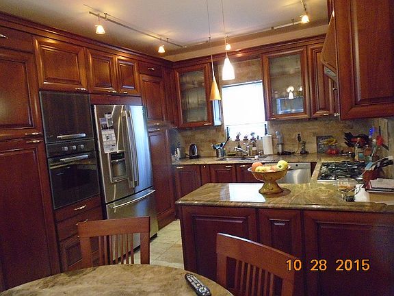 5th image of 2261 E 14th St