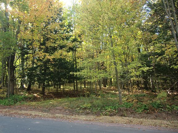 4th image of 8604 Wintergreen Road