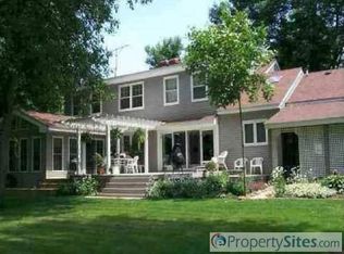 10274 Van Vleet Rd, Gaines, MI 48436