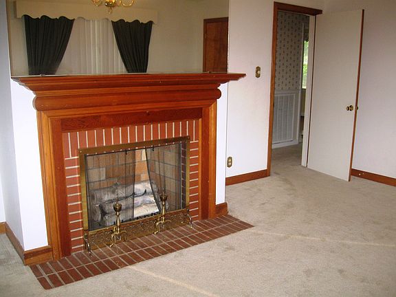 3rd image of 518 Highland Dr