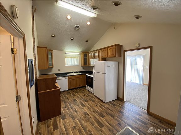 5th image of 948 Cottage Ave