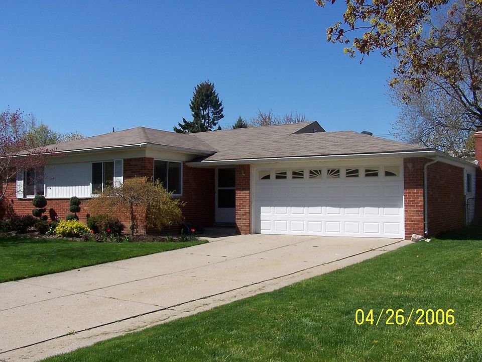 2nd image of 40183 Diane Dr