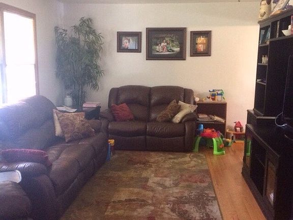 4th image of 713 Circle Dr
