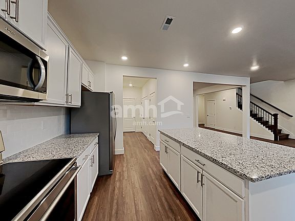 3rd image of 12401 83rd Ave