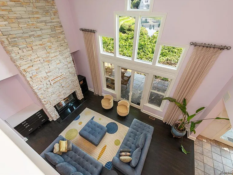53 Pembroke Dr — Photo 13