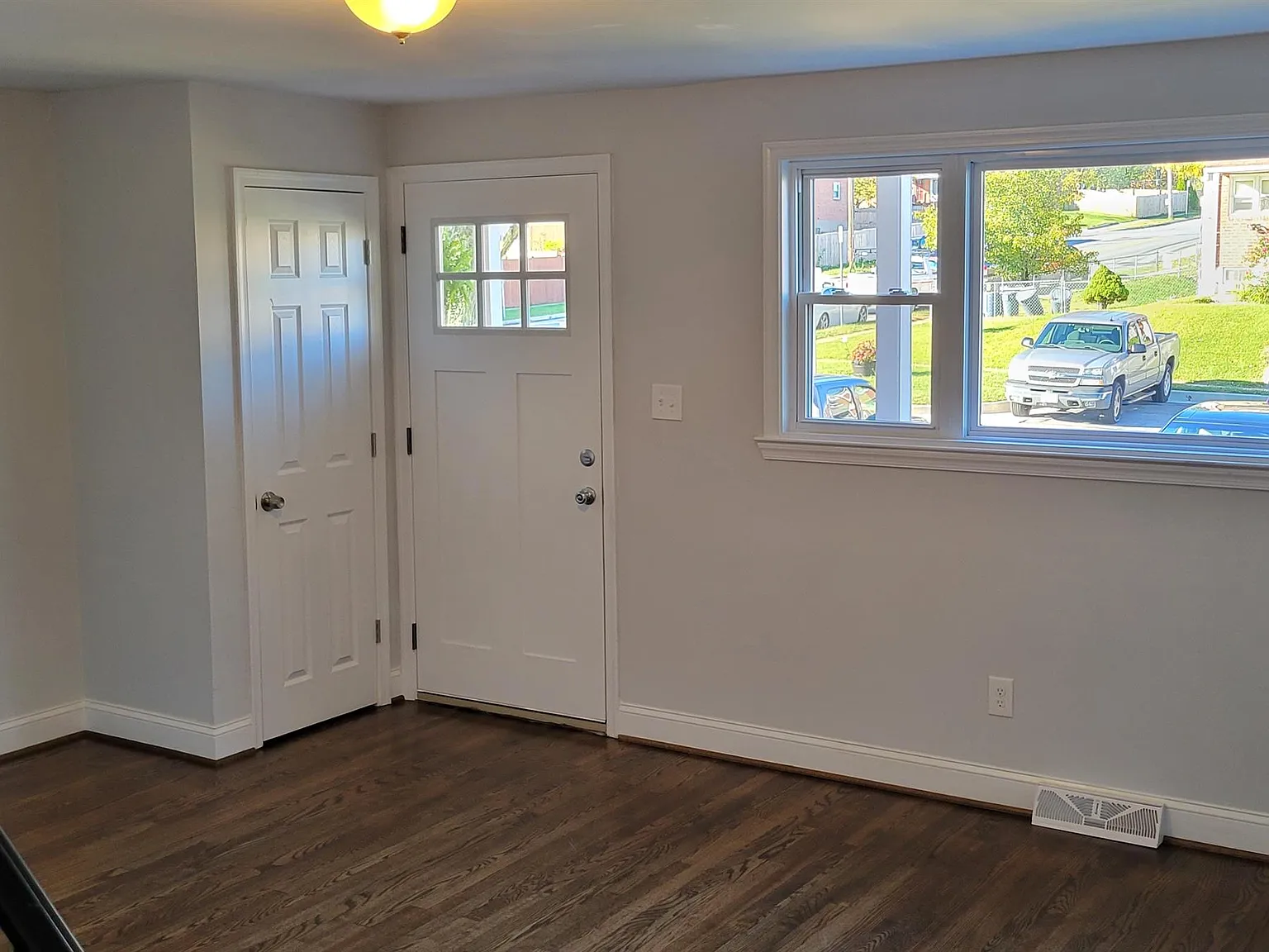 8541 Kings Ridge Road - 1 — Photo 2