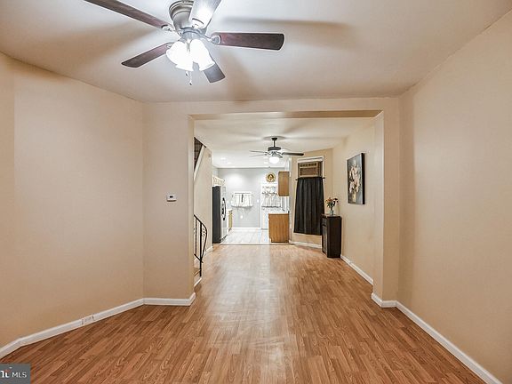 4th image of 840 E Tioga St