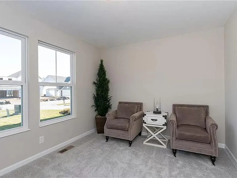 5038 Arling Ct — Photo 4