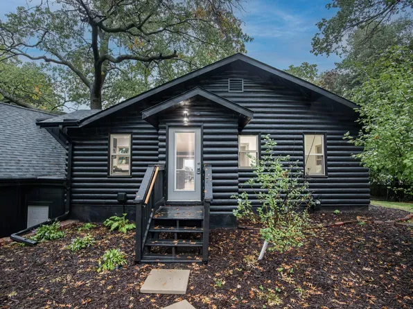 5261 Twin Lake Blvd E, Brooklyn Center, MN 55429