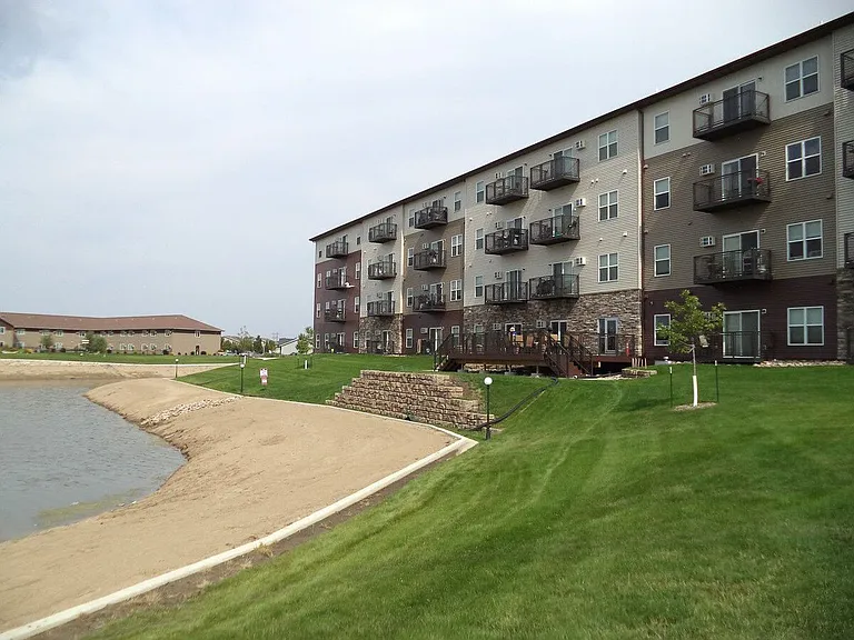 Lakewood Estates Apartments — Photo 17