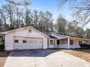 825 Rambling Rose Ct NW, Conyers, GA 30012