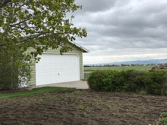 3rd image of 3105 Buell Dr