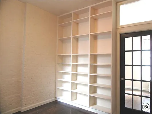 Rented by DSA Realty | media 7