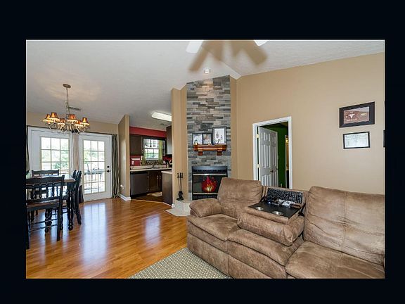 2nd image of 8532 Tailwind Ln