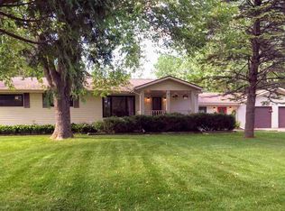 W6534 Lilac Ln, Greenville, WI 54942