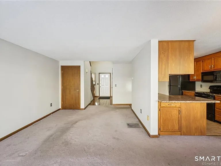 17 Oak Forest Dr #2 — Photo 10