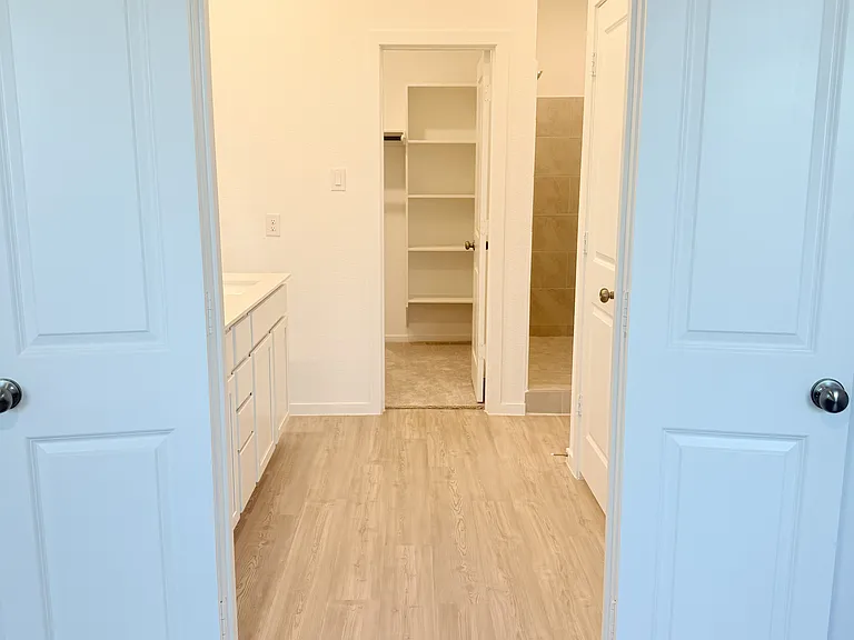 6814 Dutch Iris Dr — Photo 19