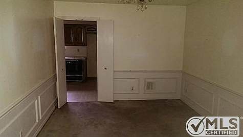 5th image of 417 Post Oak Dr