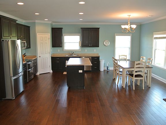 5th image of 178 Hillridge Dr