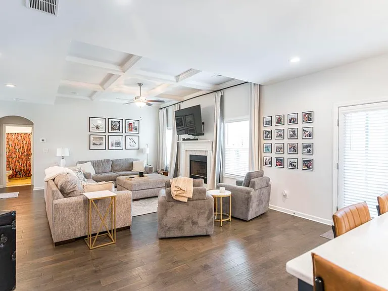 105 Pearl Moss Ln — Photo 12
