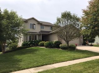 2225 Stone Crest Rd, Stoughton, WI 53589