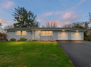 610 Patio Circle Dr, Oneida, NY 13421