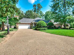 105 Spyglass Hill Dr, Benton, LA 71006