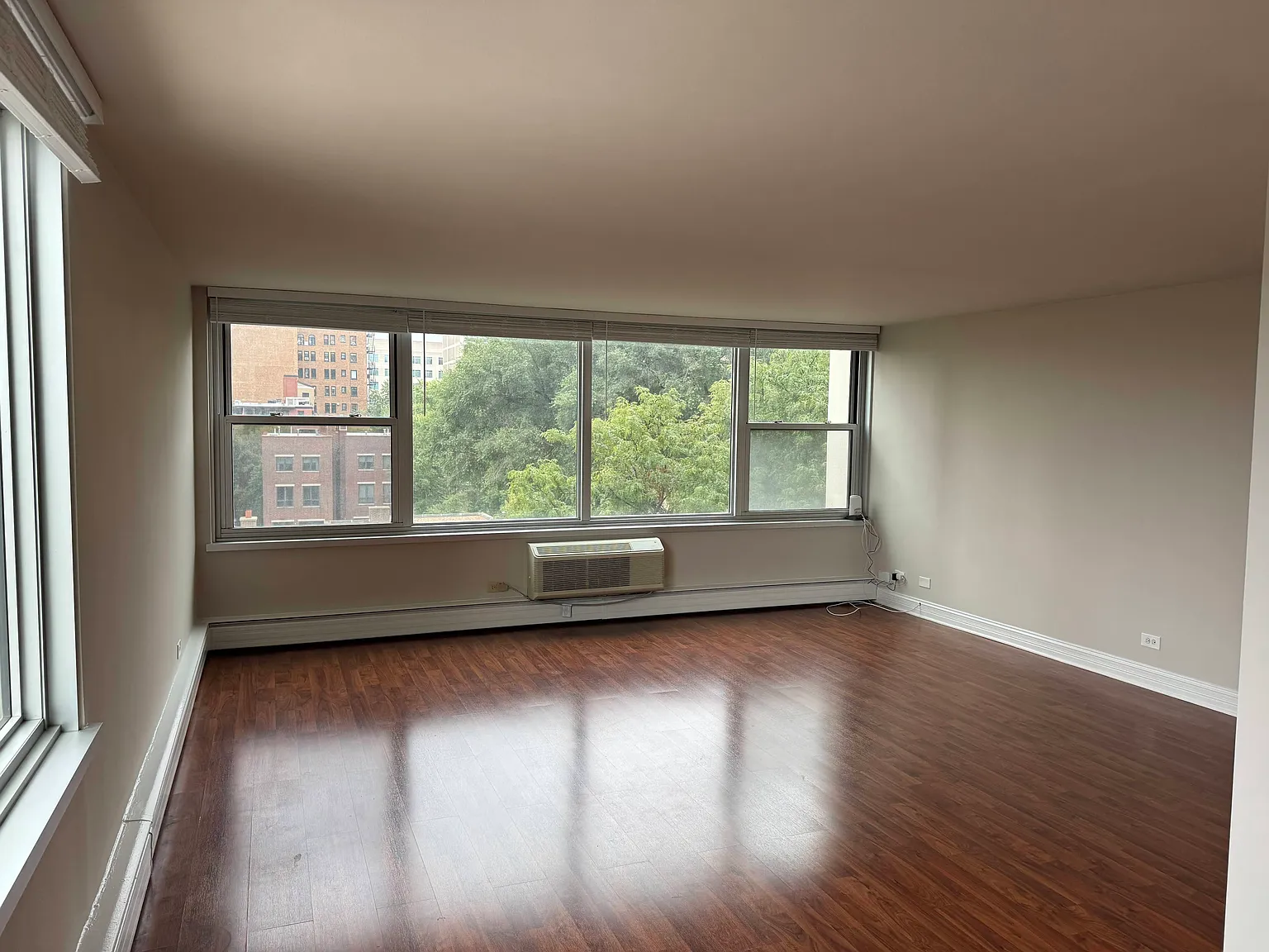 2 bed, 1100 sqft, $3,395 — Photo 2