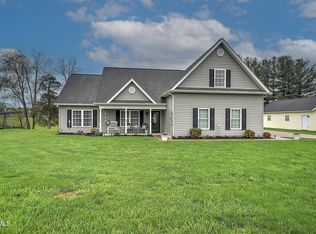 208 Memory Ln, Bristol, TN 37620