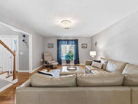 5th image of 264 Round Top Rd