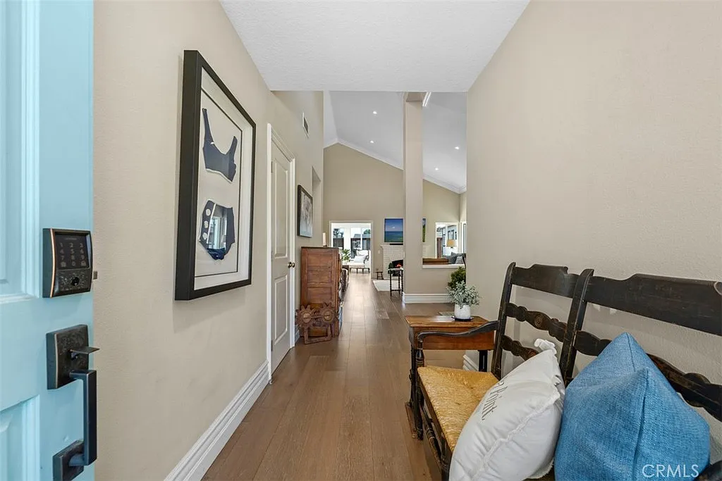 3 bed, 1650 sqft, $5,995 — Photo 4