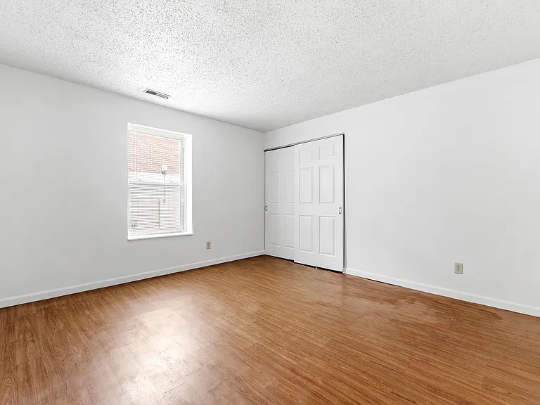 334 Mount Everest Dr — Photo 6