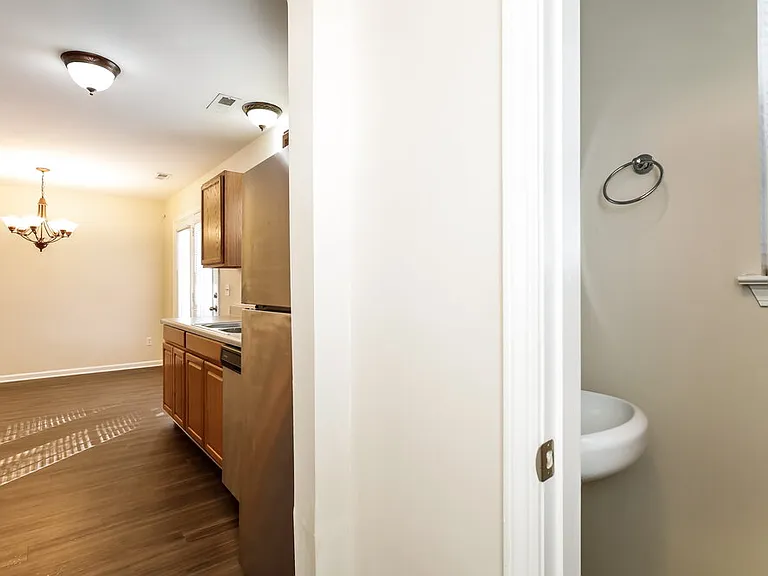 5012 Saint Charles Dr — Photo 15