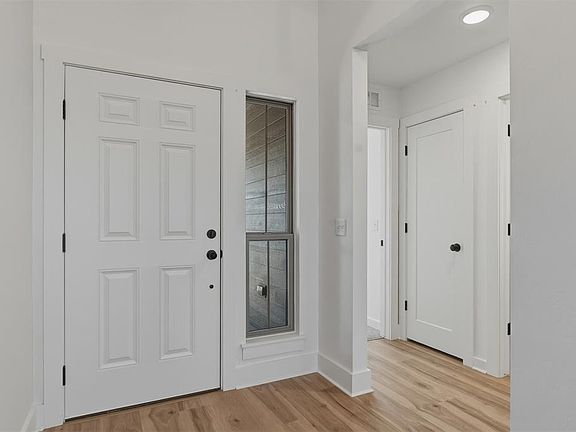 5th image of 3765 Mesa Rd