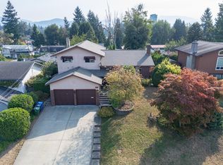 2272 Bevan Cres, Abbotsford, BC V2T 3Z5