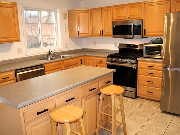 5th image of 38 Georgetown Drive