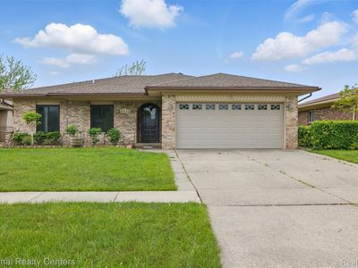 2430 Fox Hill Dr, Sterling Heights, MI, 48310