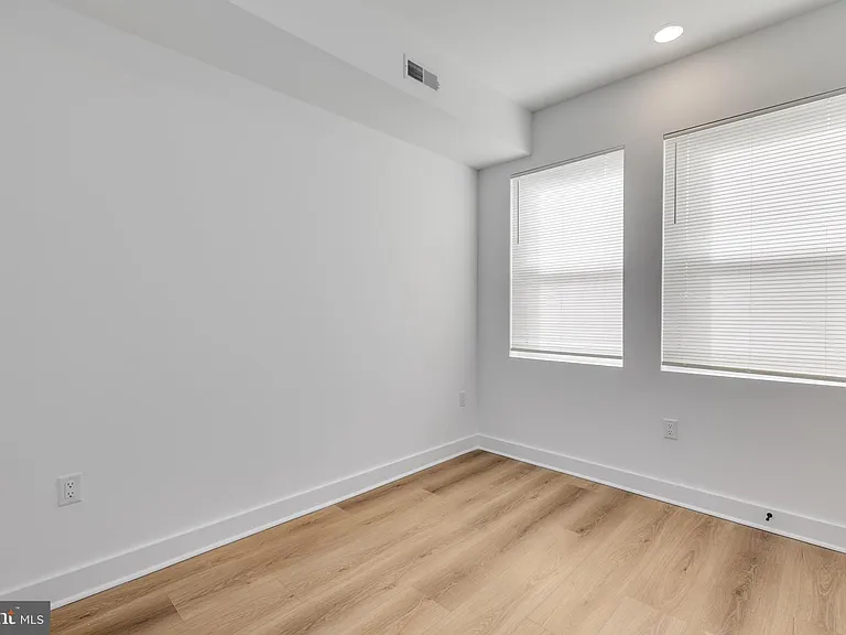 1634 W Susquehanna Ave #3 — Photo 3